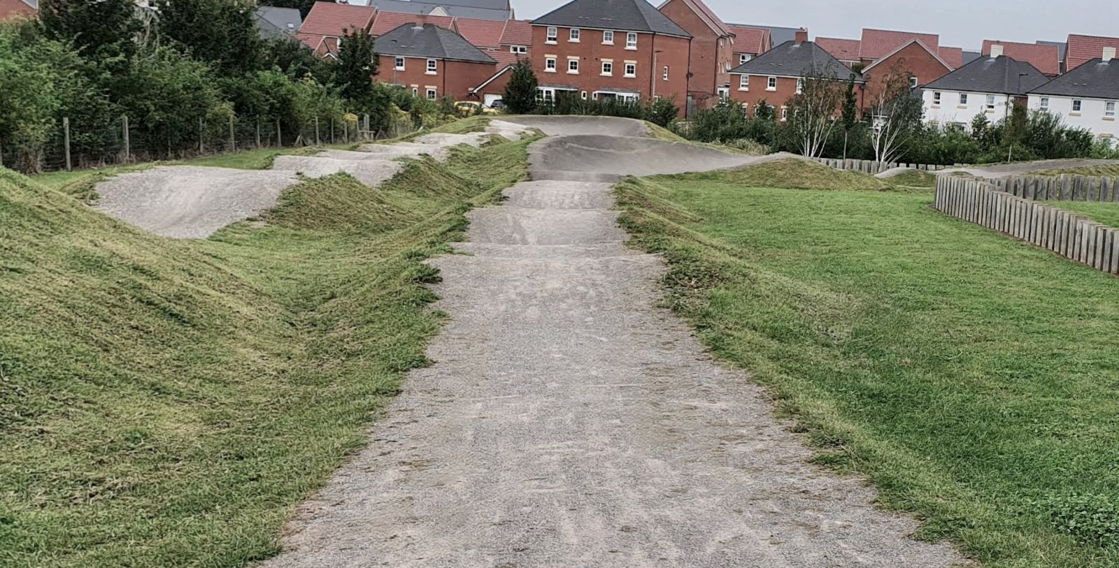 Lyde Green Pump Track
